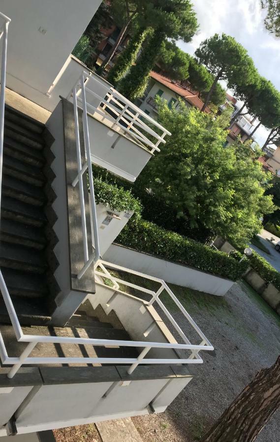Apartamento Resident St Agata Appartament Artist Marina di Massa Exterior foto